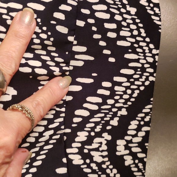 New Directions Lady's Shirt Long-sleeved/ 3/4 Sleeved with Dropped Hem - Picture 8 of 8